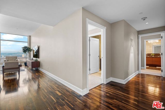 900 W Olympic Boulevard 40D, Los Angeles, CA 90015