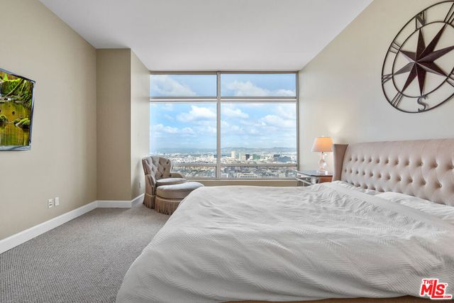 900 W Olympic Boulevard 40D, Los Angeles, CA 90015