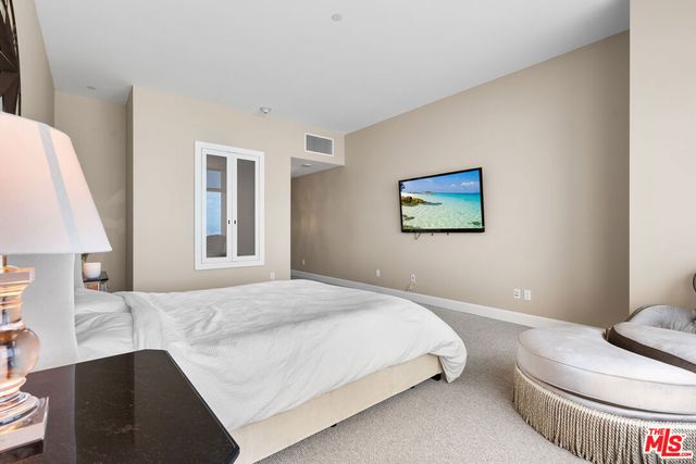 900 W Olympic Boulevard 40D, Los Angeles, CA 90015