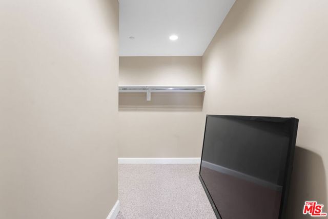 900 W Olympic Boulevard 40D, Los Angeles, CA 90015