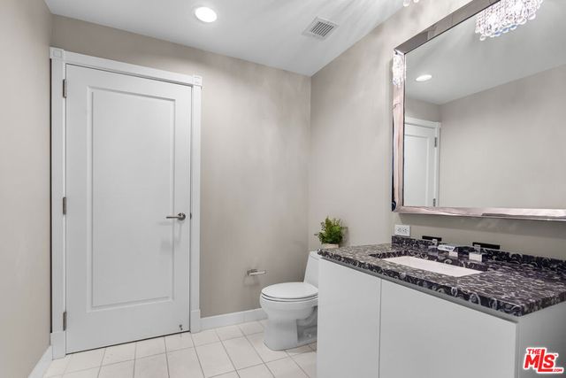 900 W Olympic Boulevard 40D, Los Angeles, CA 90015