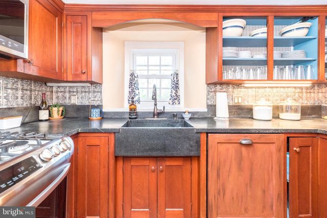 691 MANN RD, Horsham, PA 19044