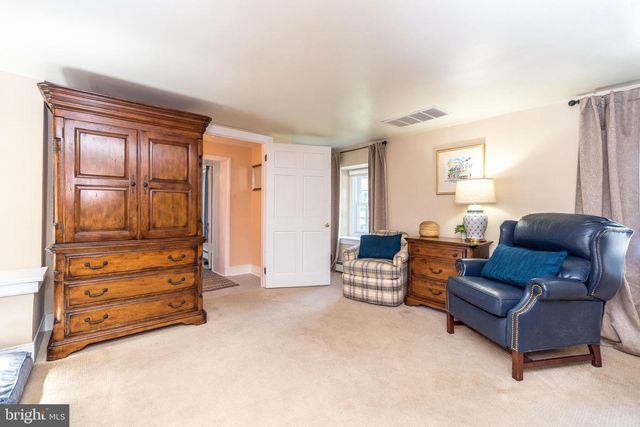 691 MANN RD, Horsham, PA 19044