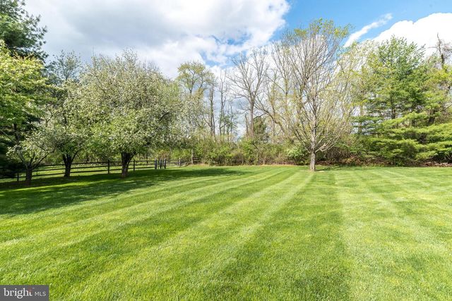691 MANN RD, Horsham, PA 19044