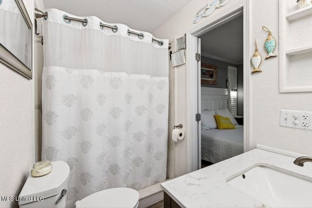 1550 E 2nd Street, S115, Pass Christian, MS 39571