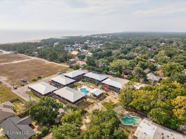 1550 E 2nd Street, S115, Pass Christian, MS 39571