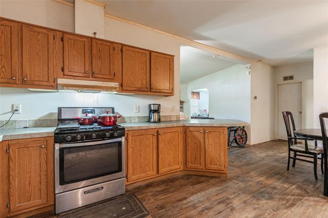 4624 6th Street, Bacliff, TX 77518