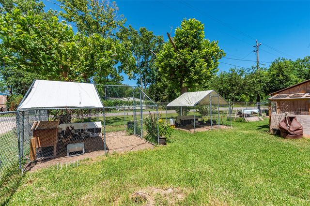 4624 6th Street, Bacliff, TX 77518