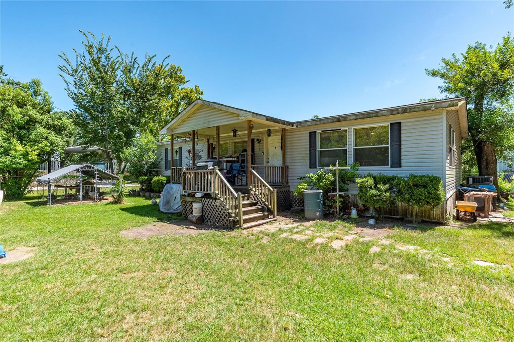 4624 6th Street, Bacliff, TX 77518