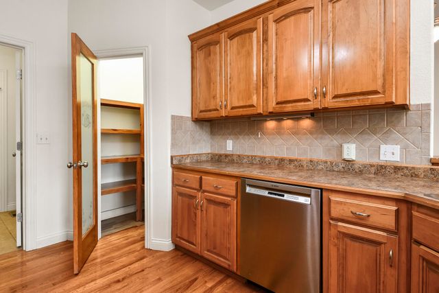 912 E Welch Street, Nixa, MO 65714
