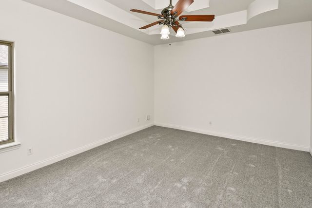 912 E Welch Street, Nixa, MO 65714