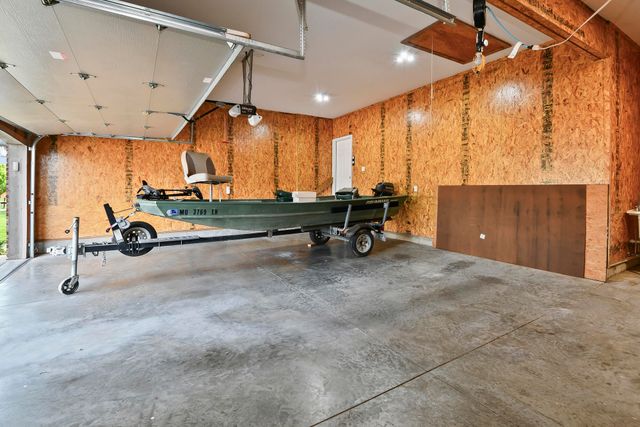 912 E Welch Street, Nixa, MO 65714