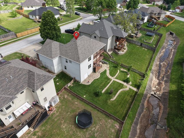 912 E Welch Street, Nixa, MO 65714