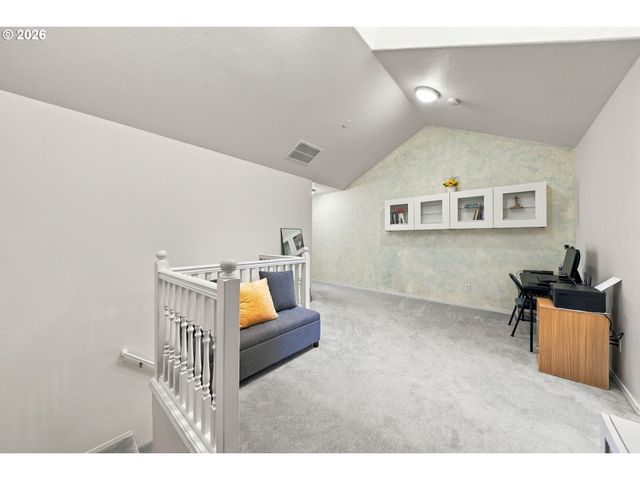 1027 Se NAZOMI Ave, Hillsboro, OR 97123