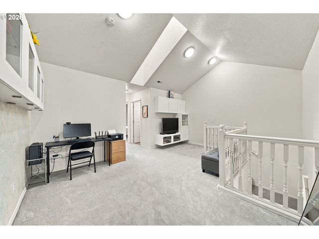1027 Se NAZOMI Ave, Hillsboro, OR 97123