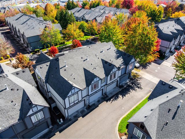 1027 Se NAZOMI Ave, Hillsboro, OR 97123
