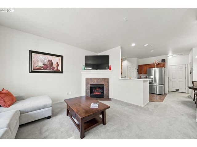 1027 Se NAZOMI Ave, Hillsboro, OR 97123