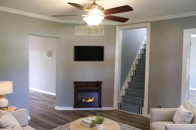 406 N Elm Street, Three Oaks, MI 49128