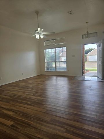 9021 River Trails Boulevard, Fort Worth, TX 76118