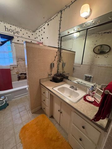 2413 Poplar Street, Amarillo, TX 79107