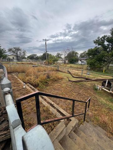 2413 Poplar Street, Amarillo, TX 79107