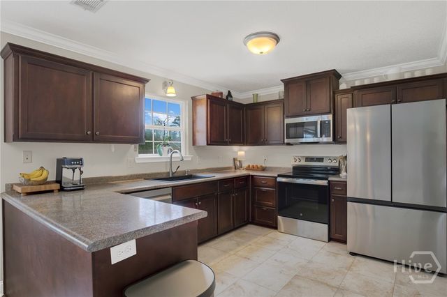 384 Manchester Court, Midway, GA 31320