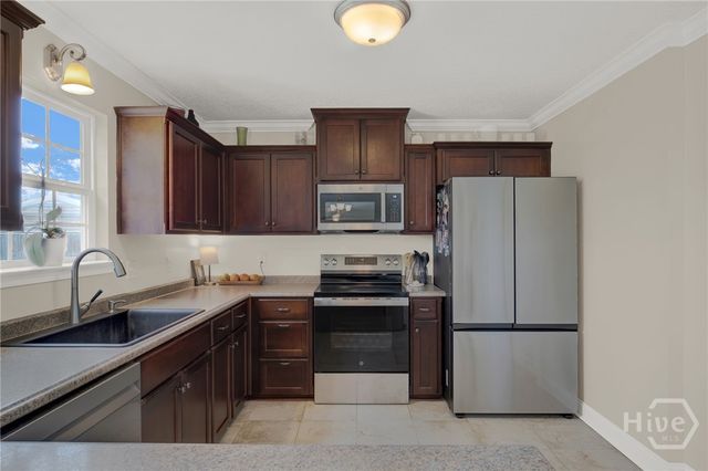 384 Manchester Court, Midway, GA 31320