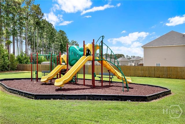 384 Manchester Court, Midway, GA 31320