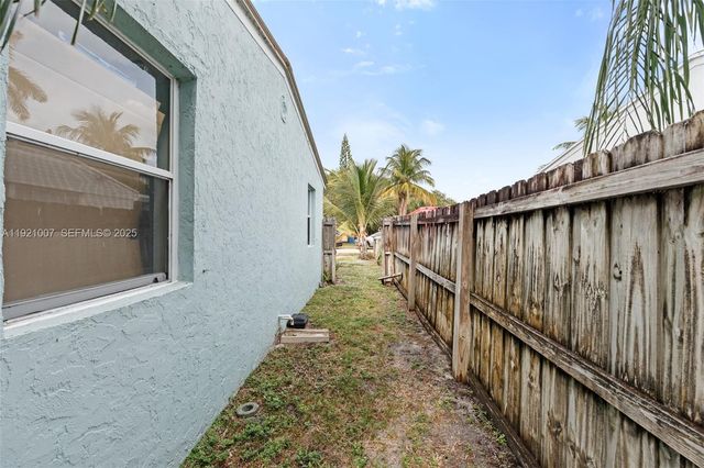 112 Milton St 114, Lantana, FL 33462