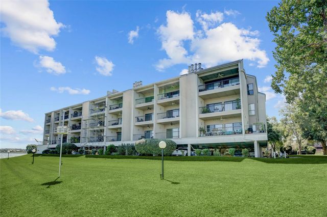 351 Lakeside Lane 102, Houston, TX 77058