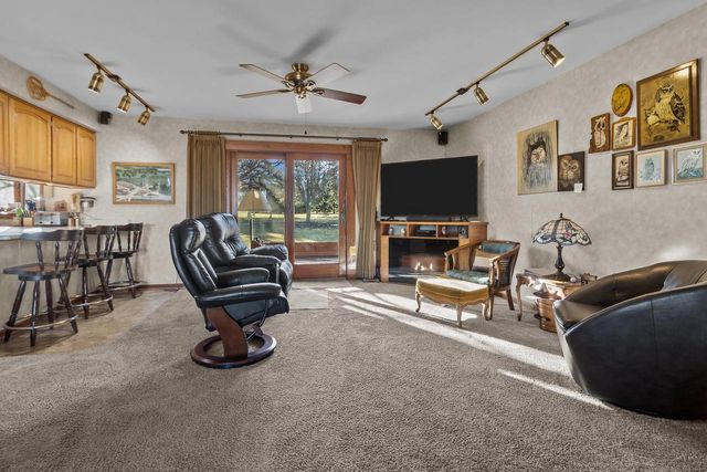W295S10874 Highway ES, Mukwonago, WI 53149
