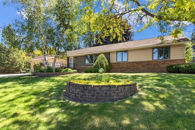 W295S10874 Highway ES, Mukwonago, WI 53149