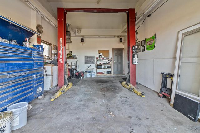 W295S10874 Highway ES, Mukwonago, WI 53149
