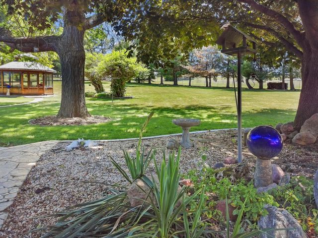 W295S10874 Highway ES, Mukwonago, WI 53149