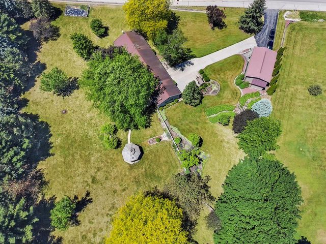 W295S10874 Highway ES, Mukwonago, WI 53149