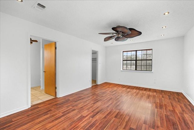 620 Panorama Road, La Grange, TX 78945