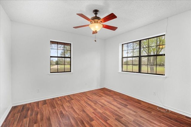 620 Panorama Road, La Grange, TX 78945