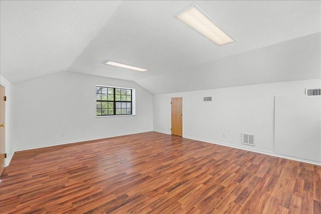 620 Panorama Road, La Grange, TX 78945