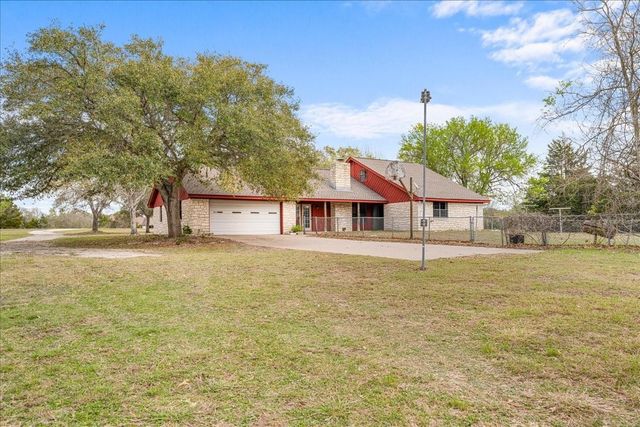 620 Panorama Road, La Grange, TX 78945