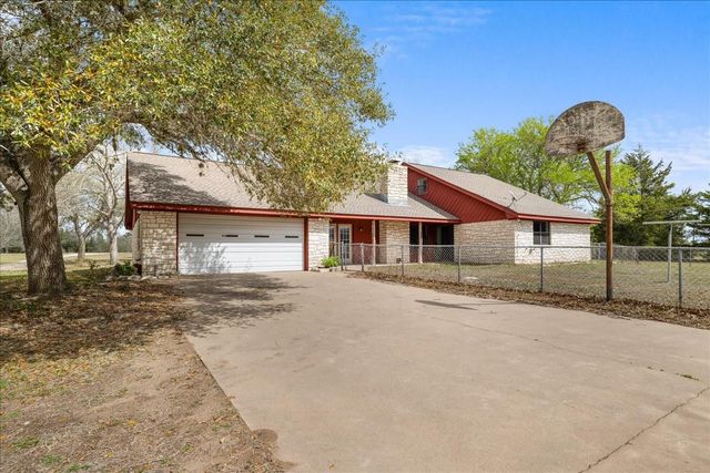 620 Panorama Road, La Grange, TX 78945