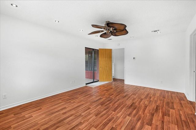 620 Panorama Road, La Grange, TX 78945