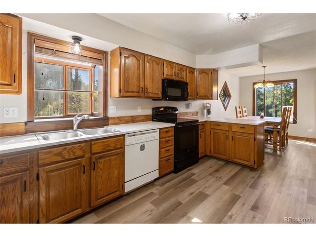 208 Illini Dr, Woodland Park, CO 80863