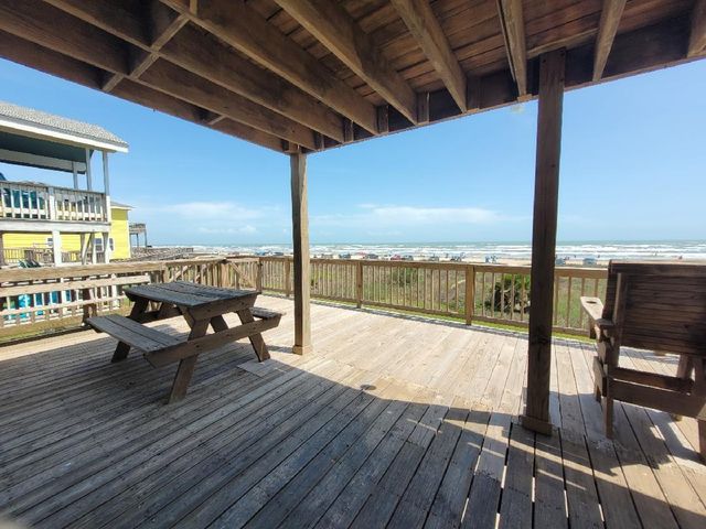 2422 Blue Water Highway CR257, Surfside Beach, TX 77541