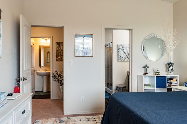 28 VISTA DEL CERRO Drive, Los Lunas, NM 87031