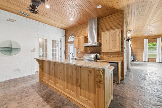 5501 Equestrian Drive, Granbury, TX 76049