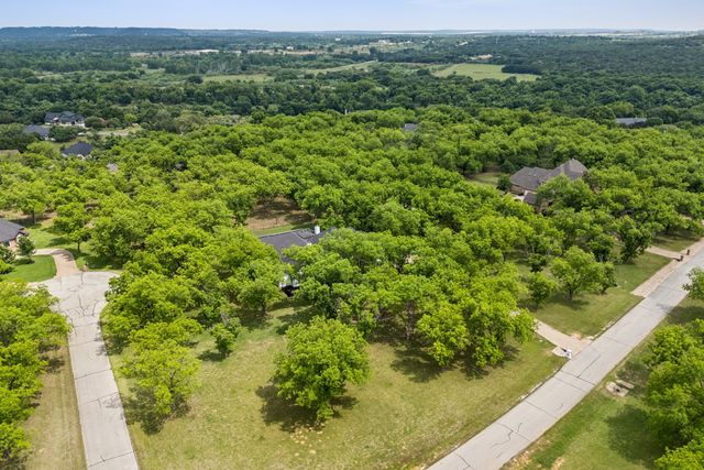 5501 Equestrian Drive, Granbury, TX 76049