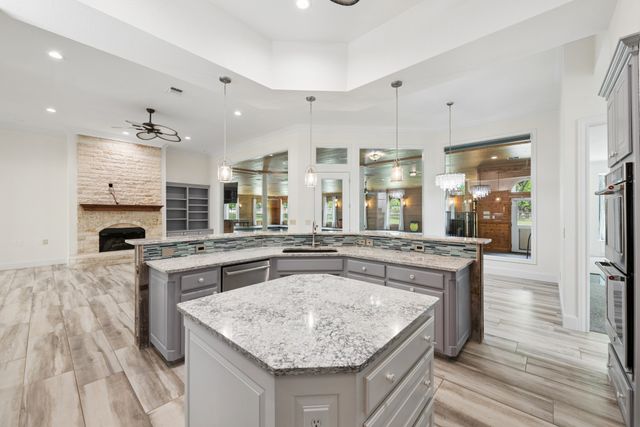 5501 Equestrian Drive, Granbury, TX 76049