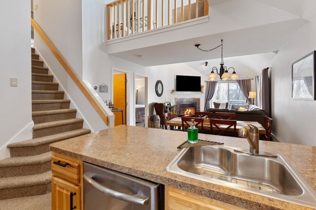 329 Village Circle V8, Killington, VT 05751
