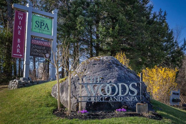 329 Village Circle V8, Killington, VT 05751