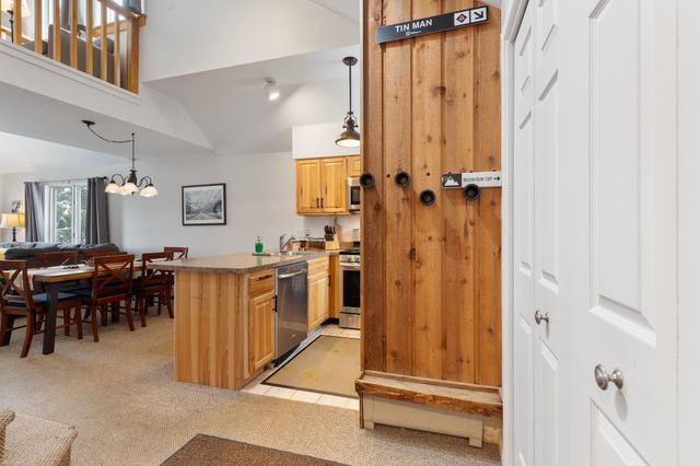 329 Village Circle V8, Killington, VT 05751
